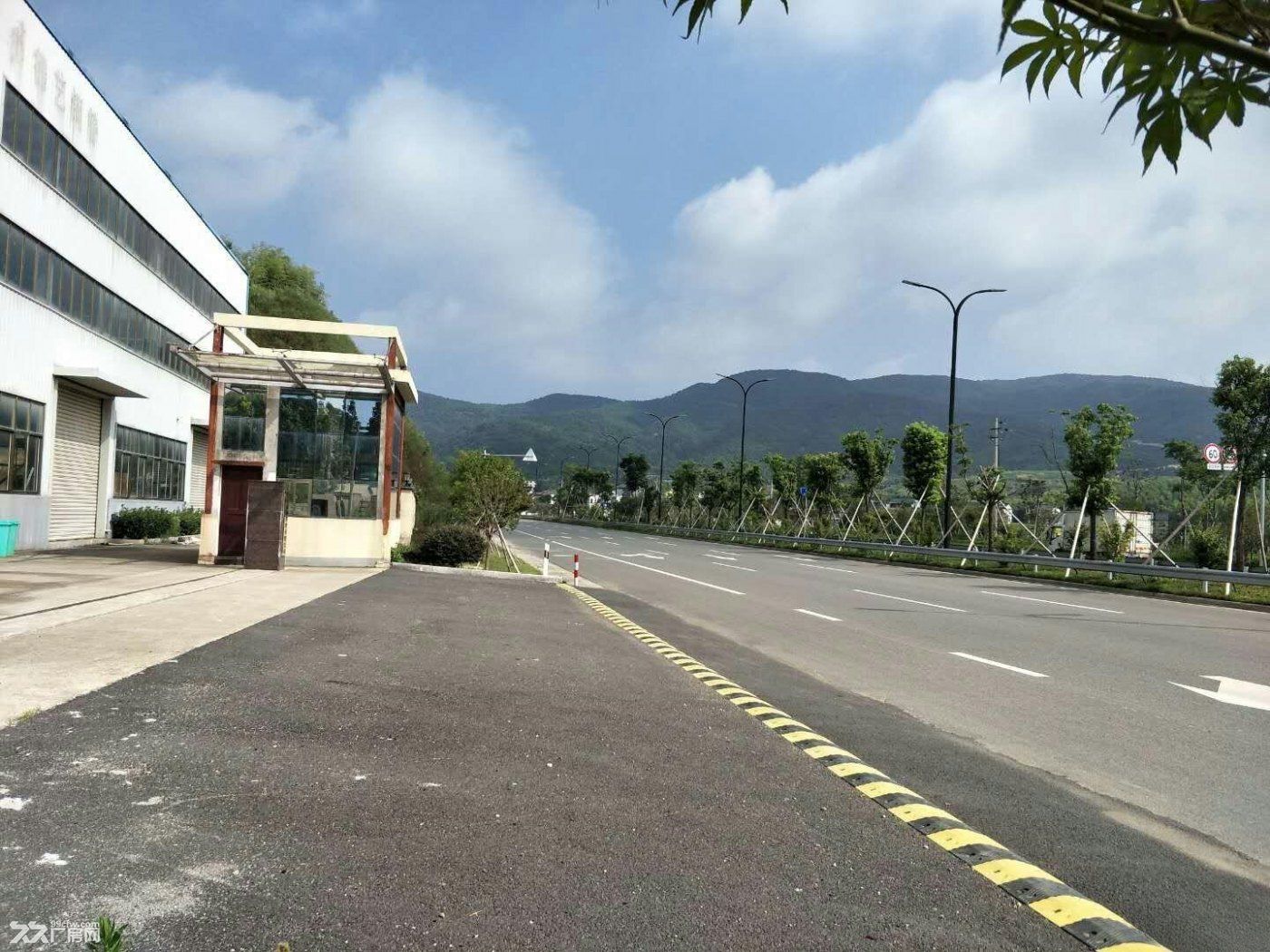 出售鄞州姜山工业区土地53亩 厂房35000平,部分层高10米,轻工重工都可