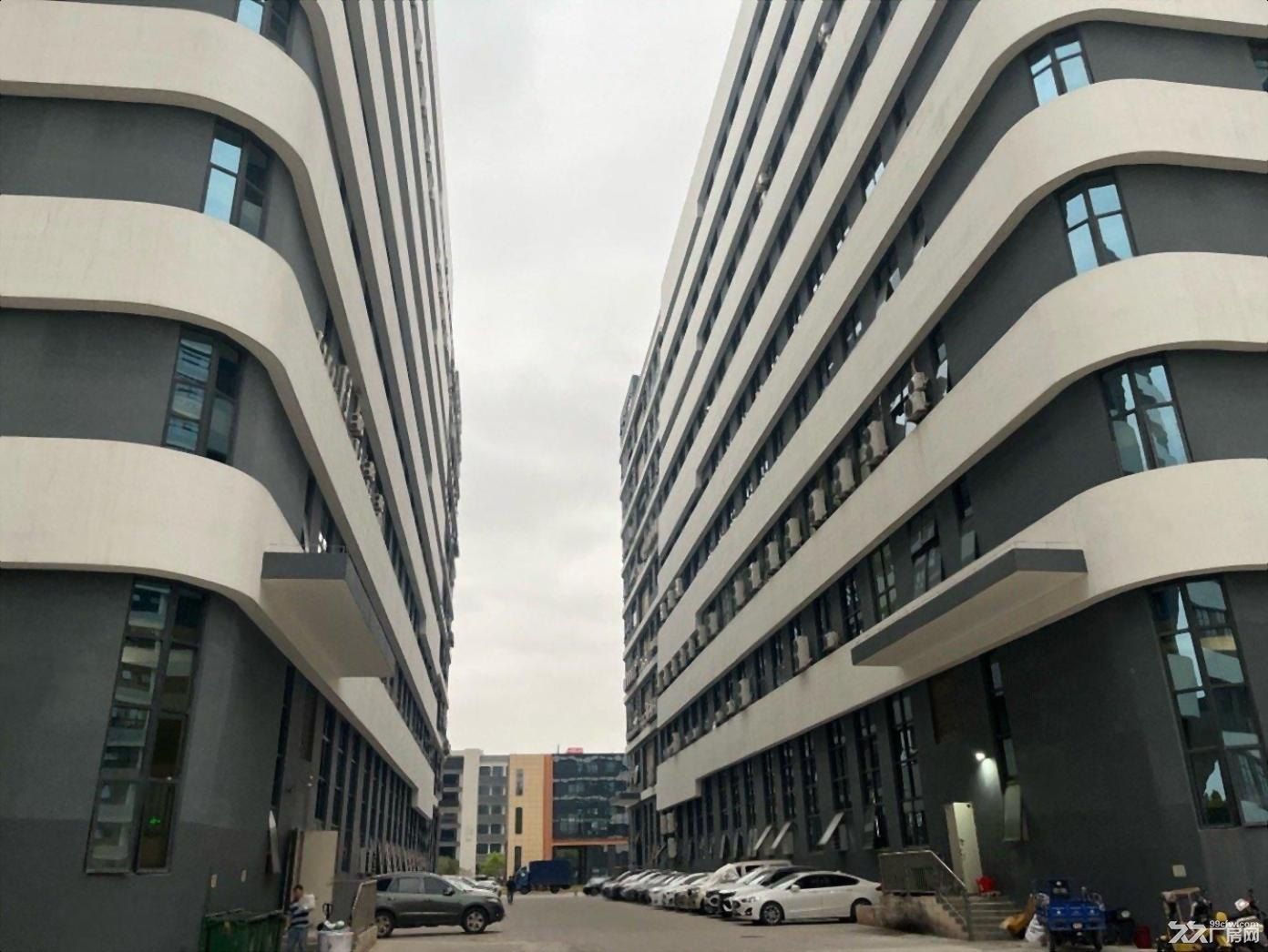 深圳宝安科技园全新红本工业用地厂房研发楼现房300平售起 - 6