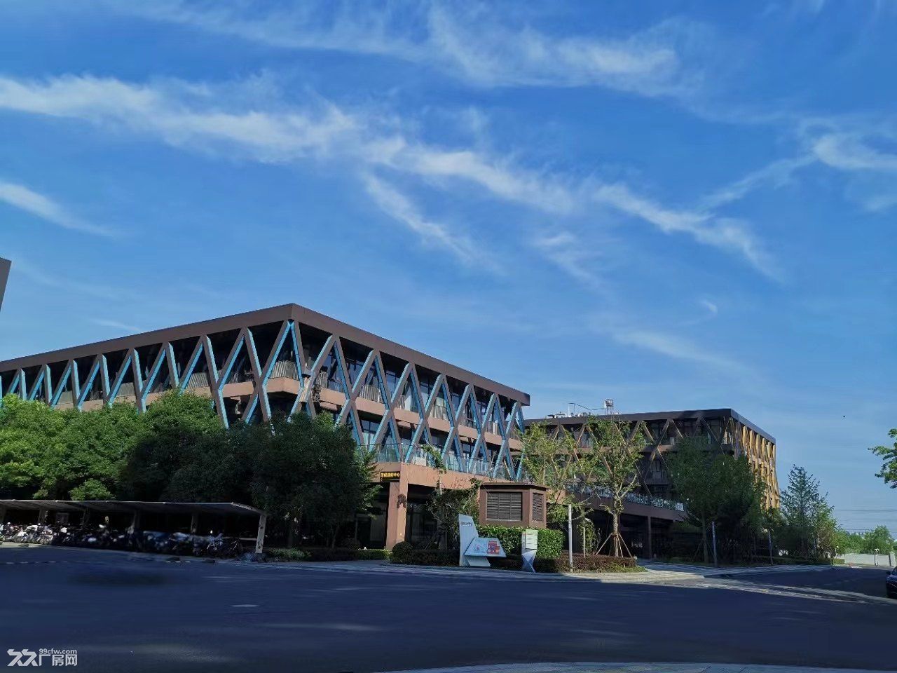 莘庄南部科技产业园区研发办公出租，170平方米起租