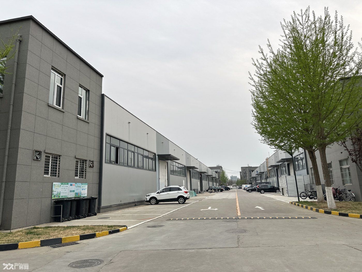 亦庄核心区 联东稀缺前办后场企业独栋 层高8米 独立物流们 可生产环评 - 2