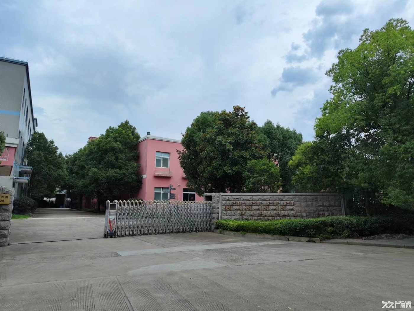 余姚东郊工业园区1.5万方独院厂房出租