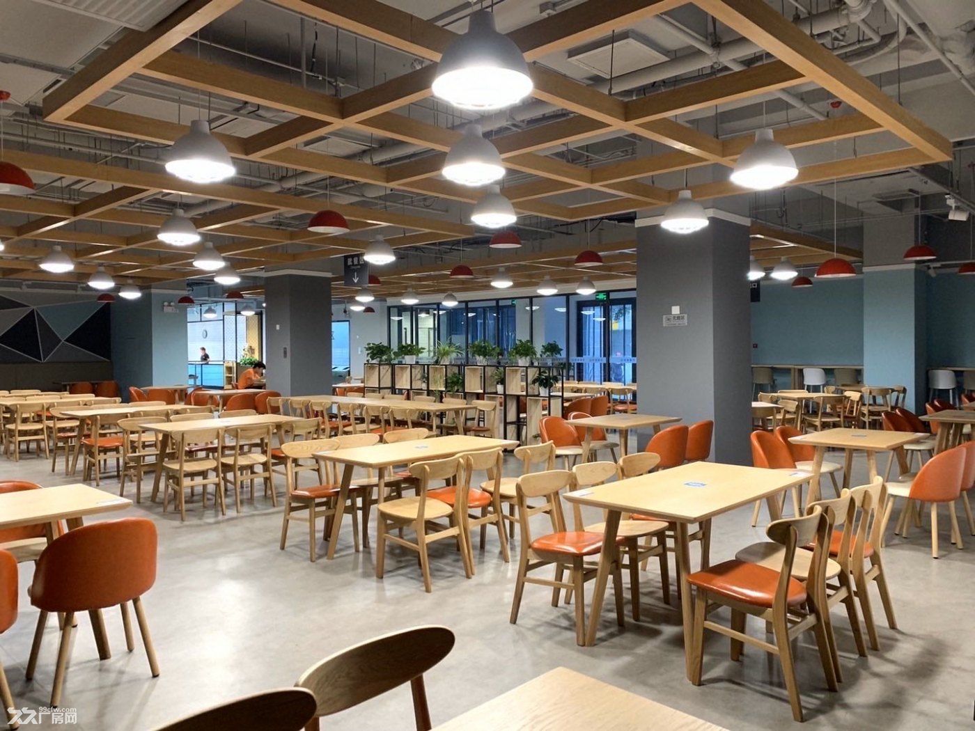 食堂超市班车公寓免费独立休息区露台周边高端酒店商场银行等应有尽有的办公地 - 7
