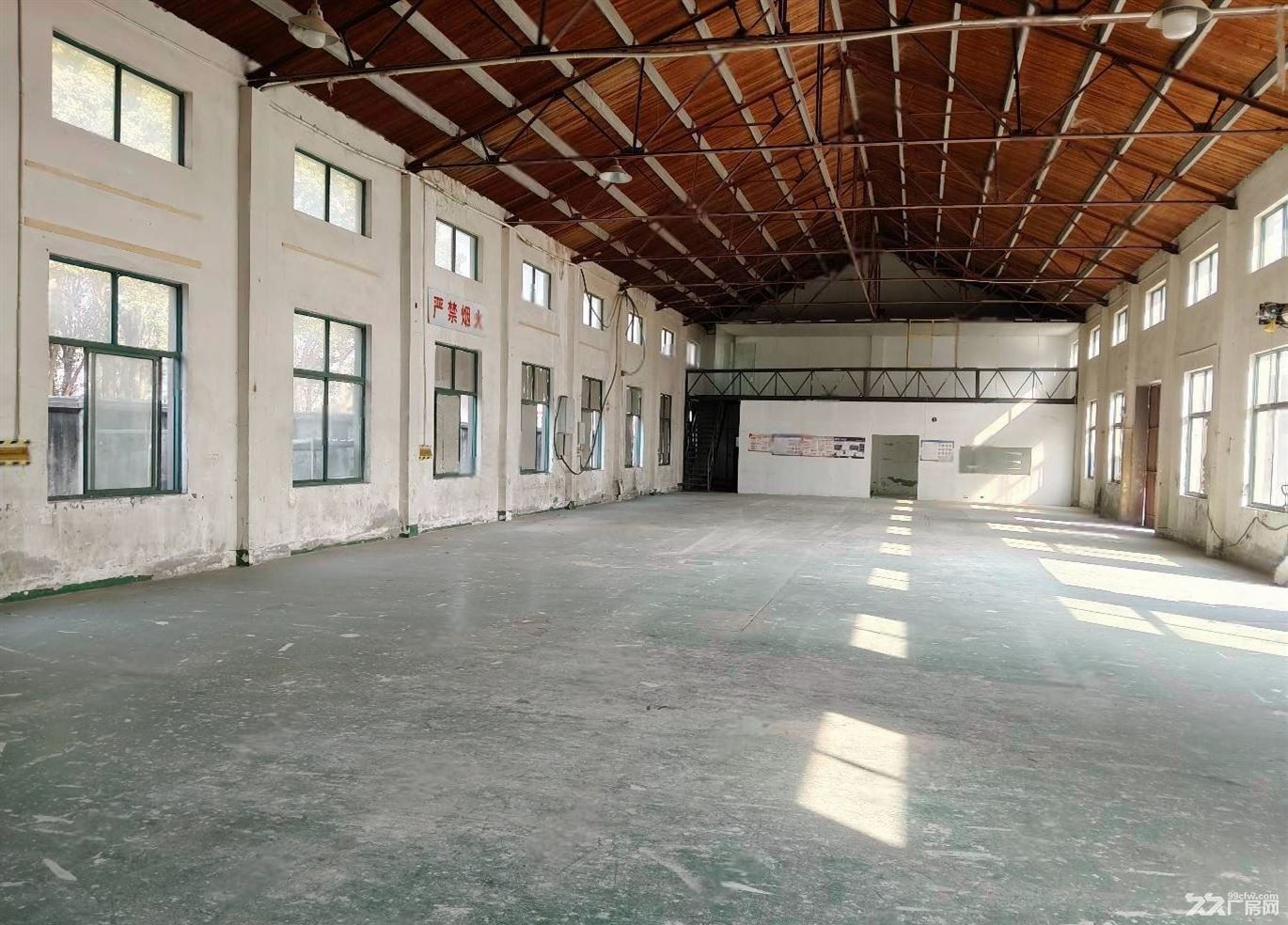 物业招租:白鹤工业区独栋550平,配有办公,场地免费棚子使用,停车免费 - 7