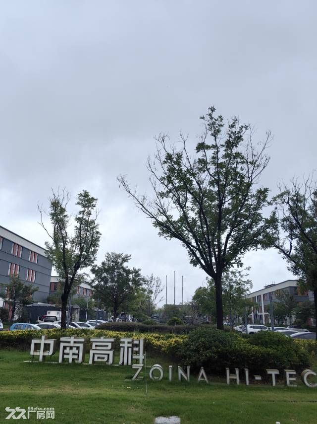 层高10米,荷载10T,大产权,可以办证的