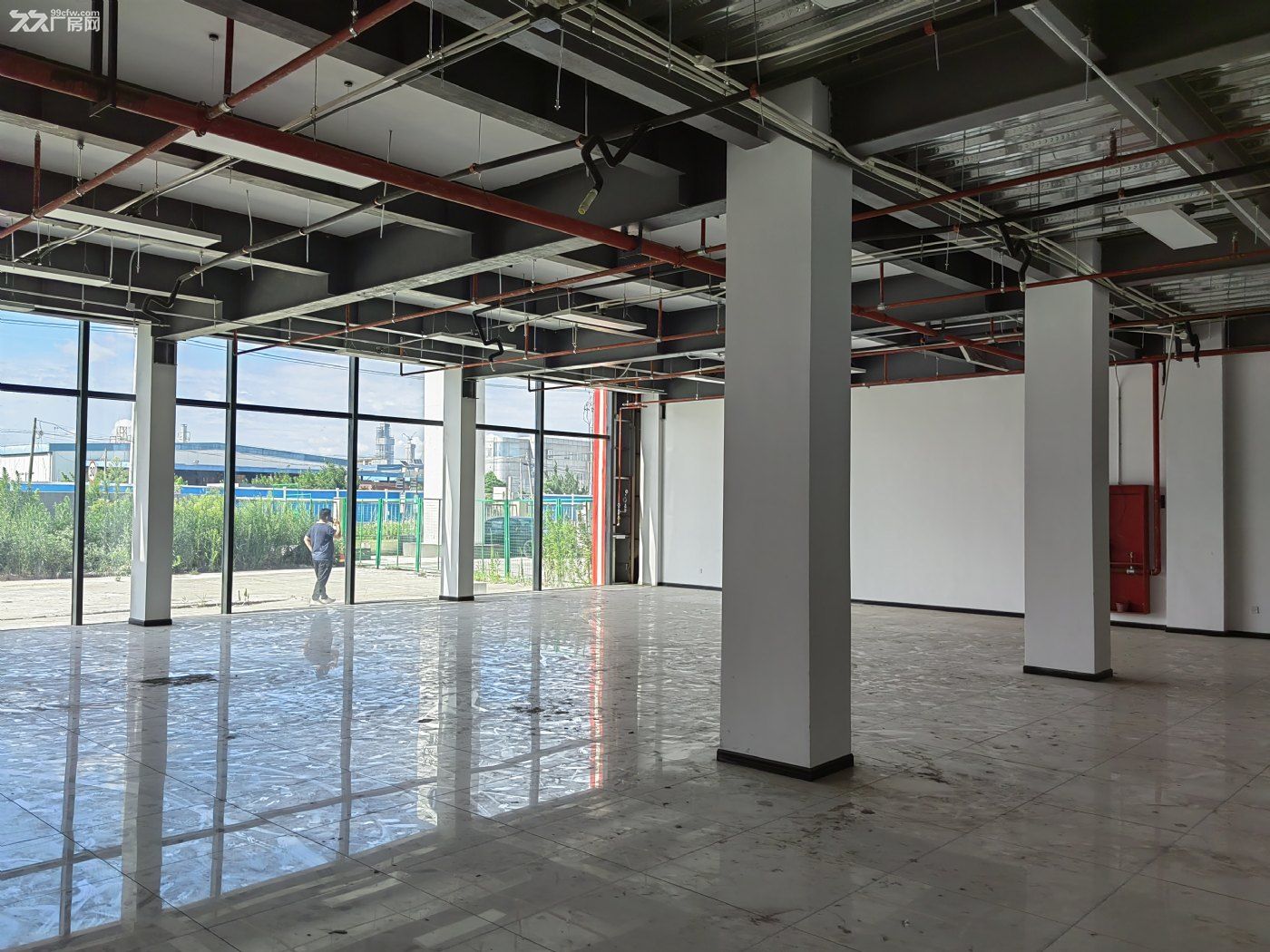 康桥工业区3000平米研发厂房汽车4S店厂房出租