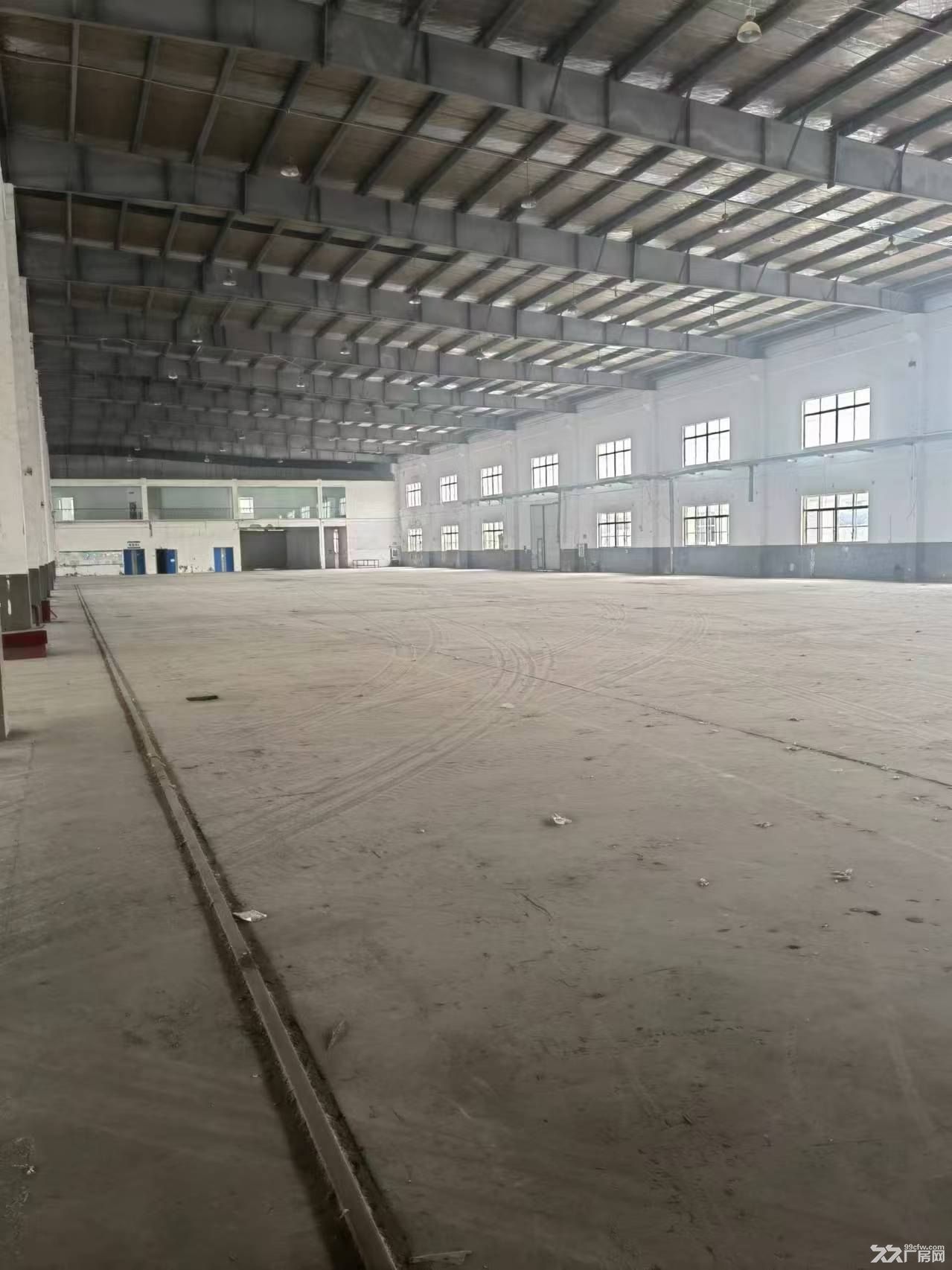 南汇10000平独栋厂房出租有航车适合机械五金生产加工物流快递仓库配送 - 4
