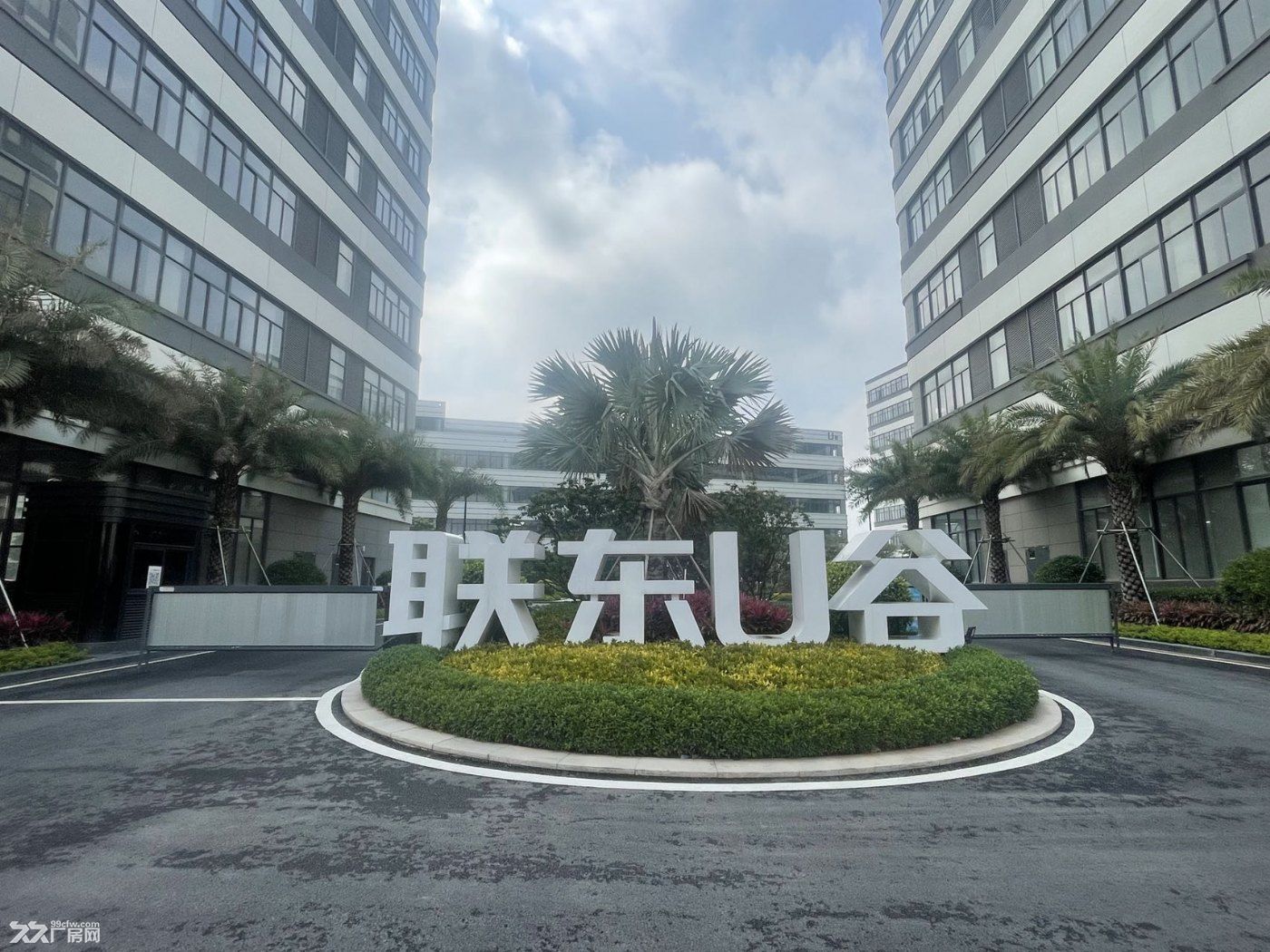 南海狮山全新厂房800方起租原房东 - 2