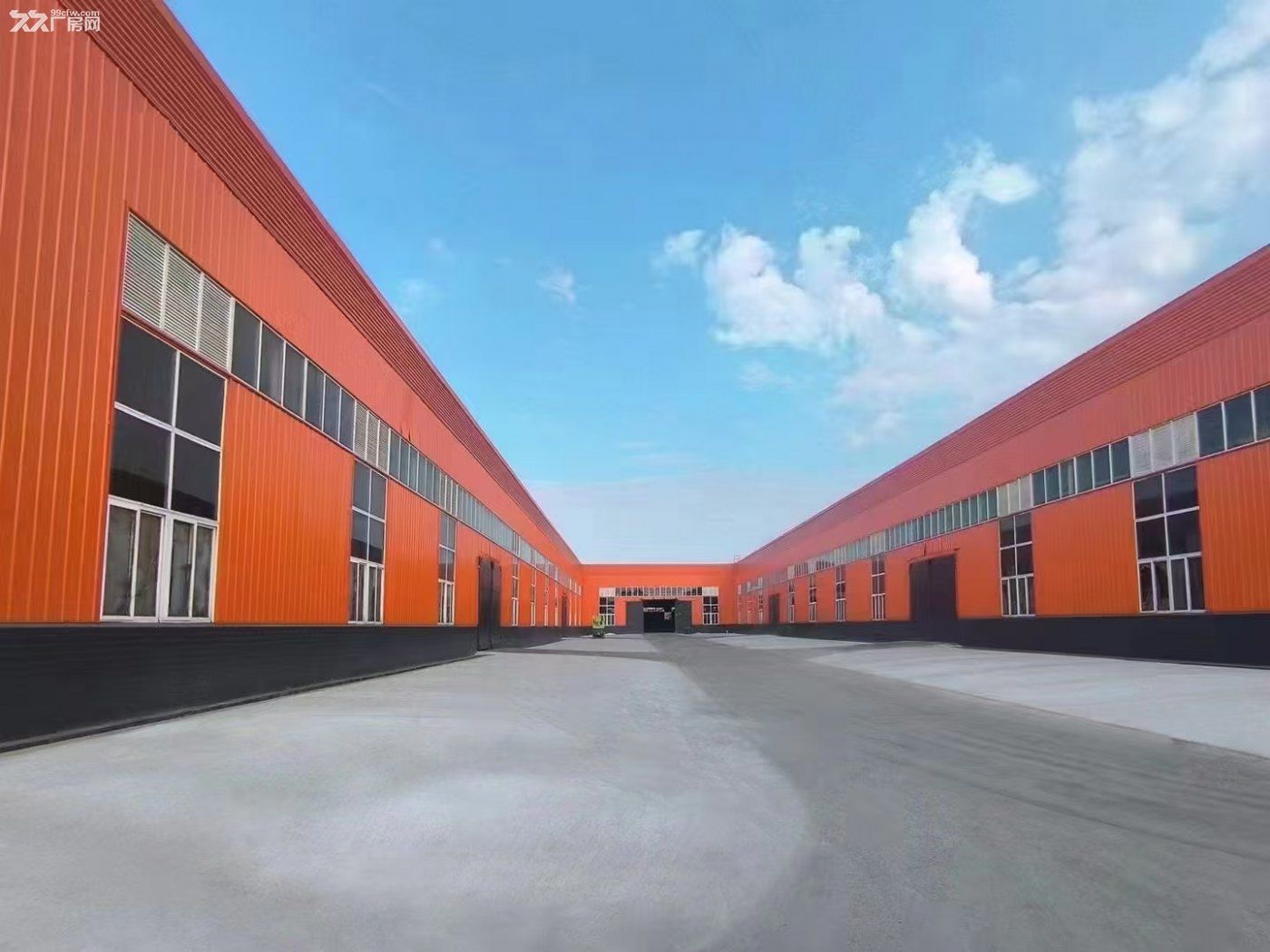 德阳市高新区高速口钢结构厂房寻包租,面积共约120000㎡。 - 4