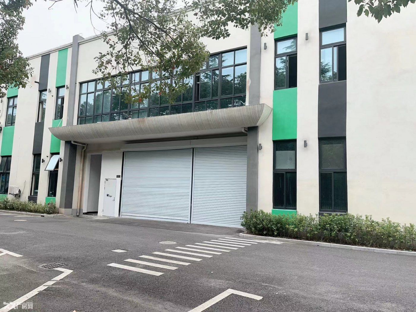 闵行交大旁电商仓库办公展示展厅研发生产特价1块 - 5
