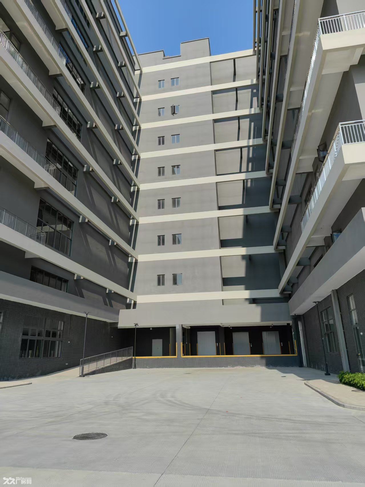 独栋18000㎡全新高标厂房招租,配套成熟,即租即可使用