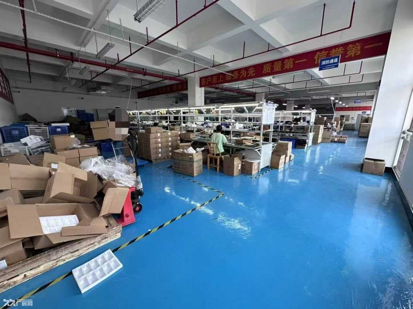 龙华大浪高新科技园整层2600平厂房出租 - 2