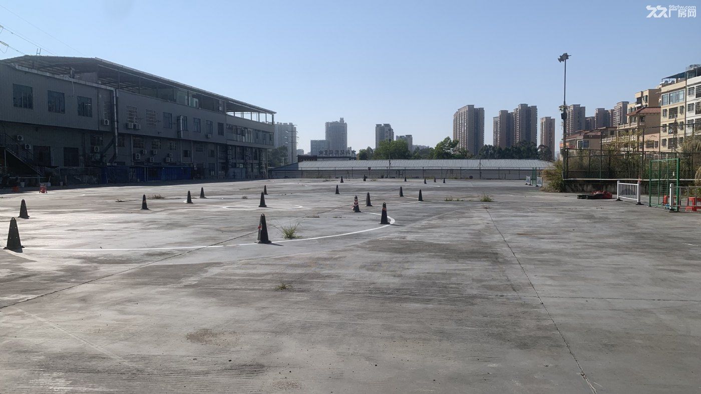 3.5-14元主干道边 工商业场地招租 现成装修,可分租 办公室800平硬化空地 - 2