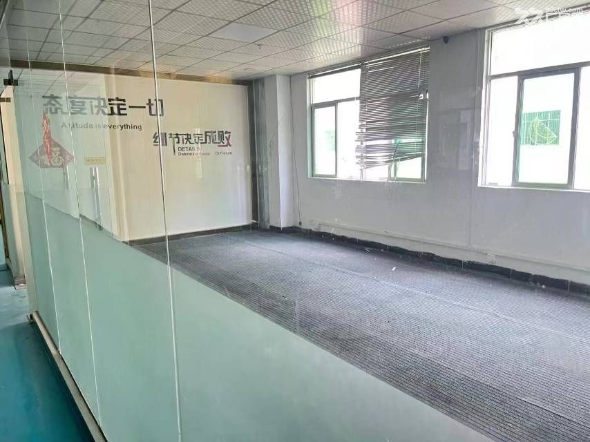 小金口柏岗附近园区二楼800平现成装修标准厂房出租： - 3