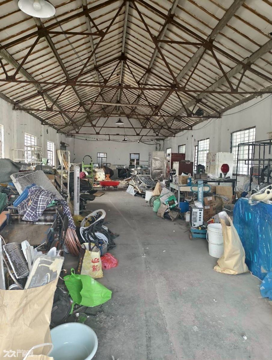 物业招租:独栋240平厂房仓库出租,外有场地300平使用,大车进出方便 - 4