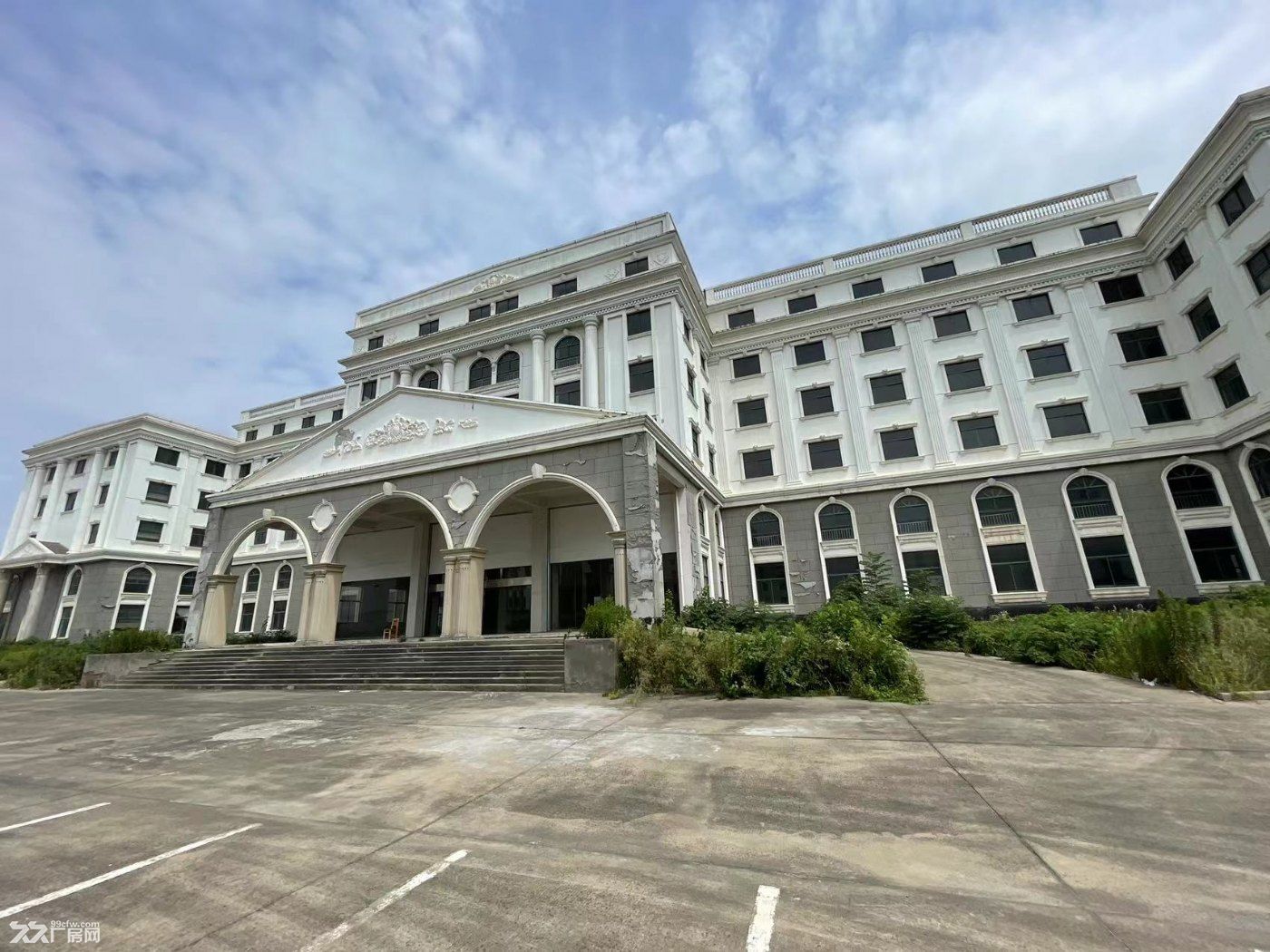 南京江宁大学城附近57000平米全新标准厂房出租