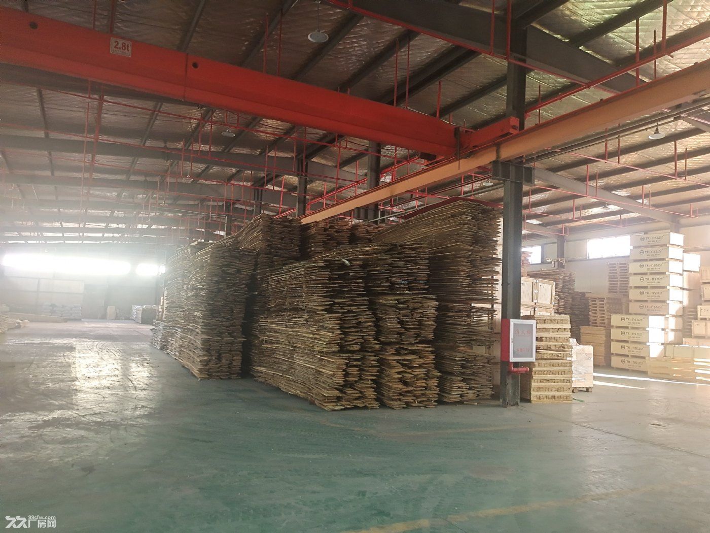 惠南镇500平高度7米带航车适合机械加工木制品及仓库行业 - 3