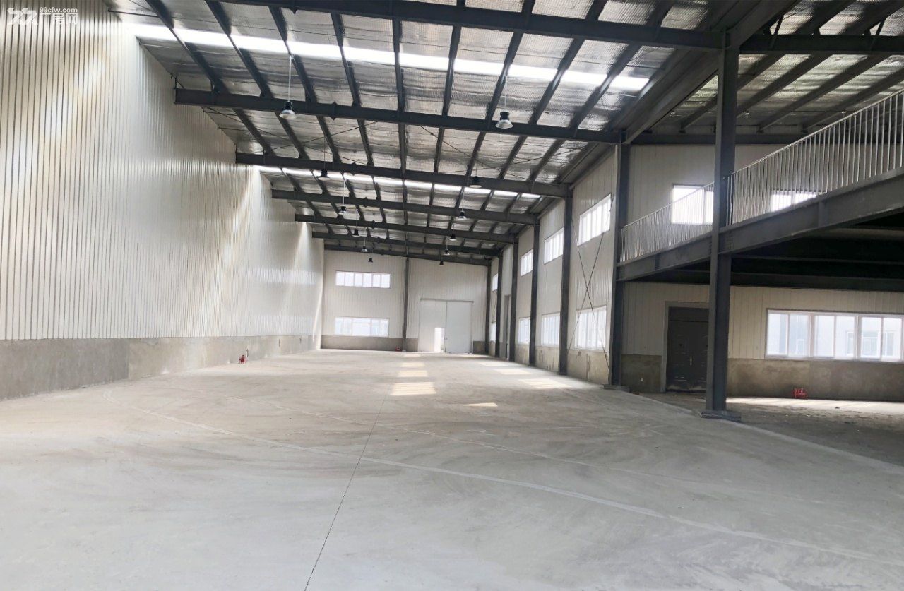单层厂房带小院,可搭建二层,有环评,可贷款,50年产权