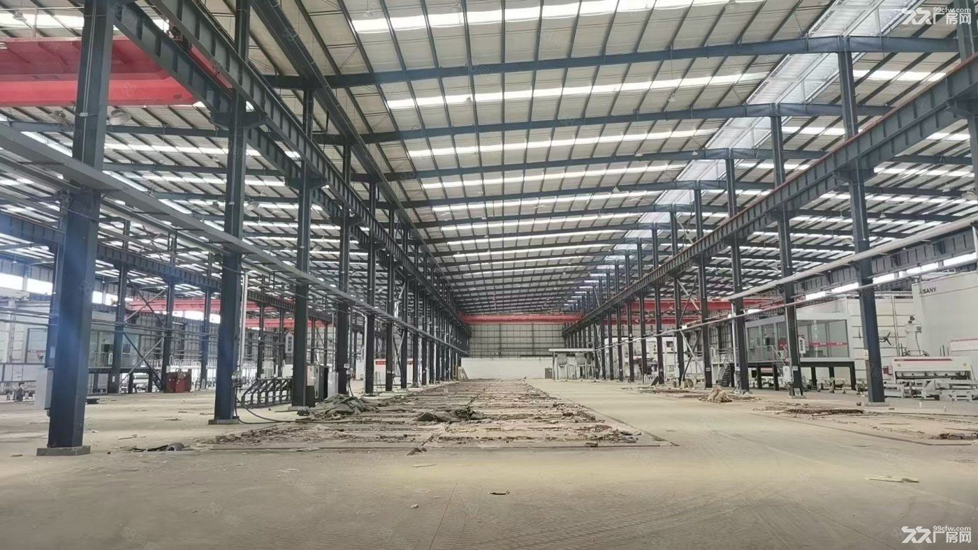 郫县工业园2100平米标准厂房出租有航车可进大车