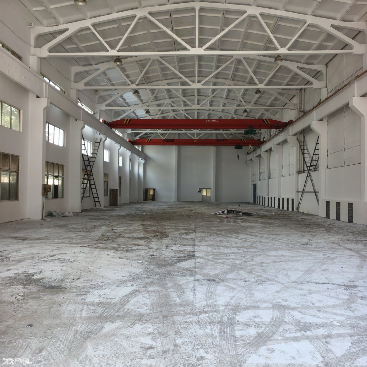 独立一跨,大车好进出,形象好