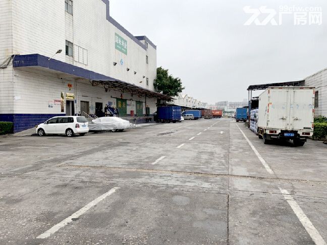 龙华清湖一楼厂房680平,带平台,空地大,车位充足 - 2