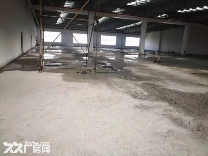 AA昆山多层9000平标准厂房  架行车 分租 金钢砂地面 - 2