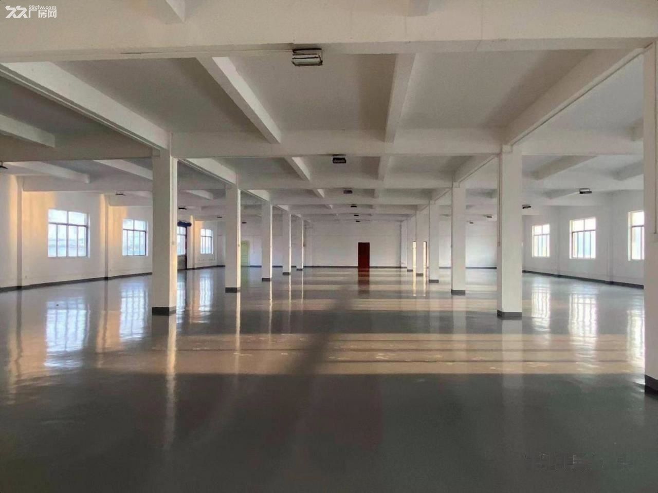 房东直租:店长推荐!430.00平8772.00元~可提包随时住