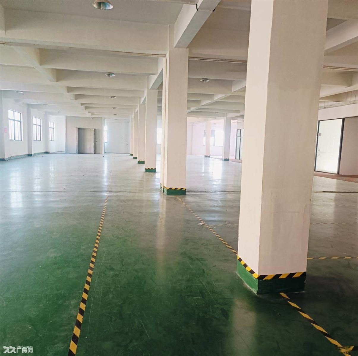 曹安公路东华环球附近新出单层厂房仓库出租大小好分割带宿舍 - 4