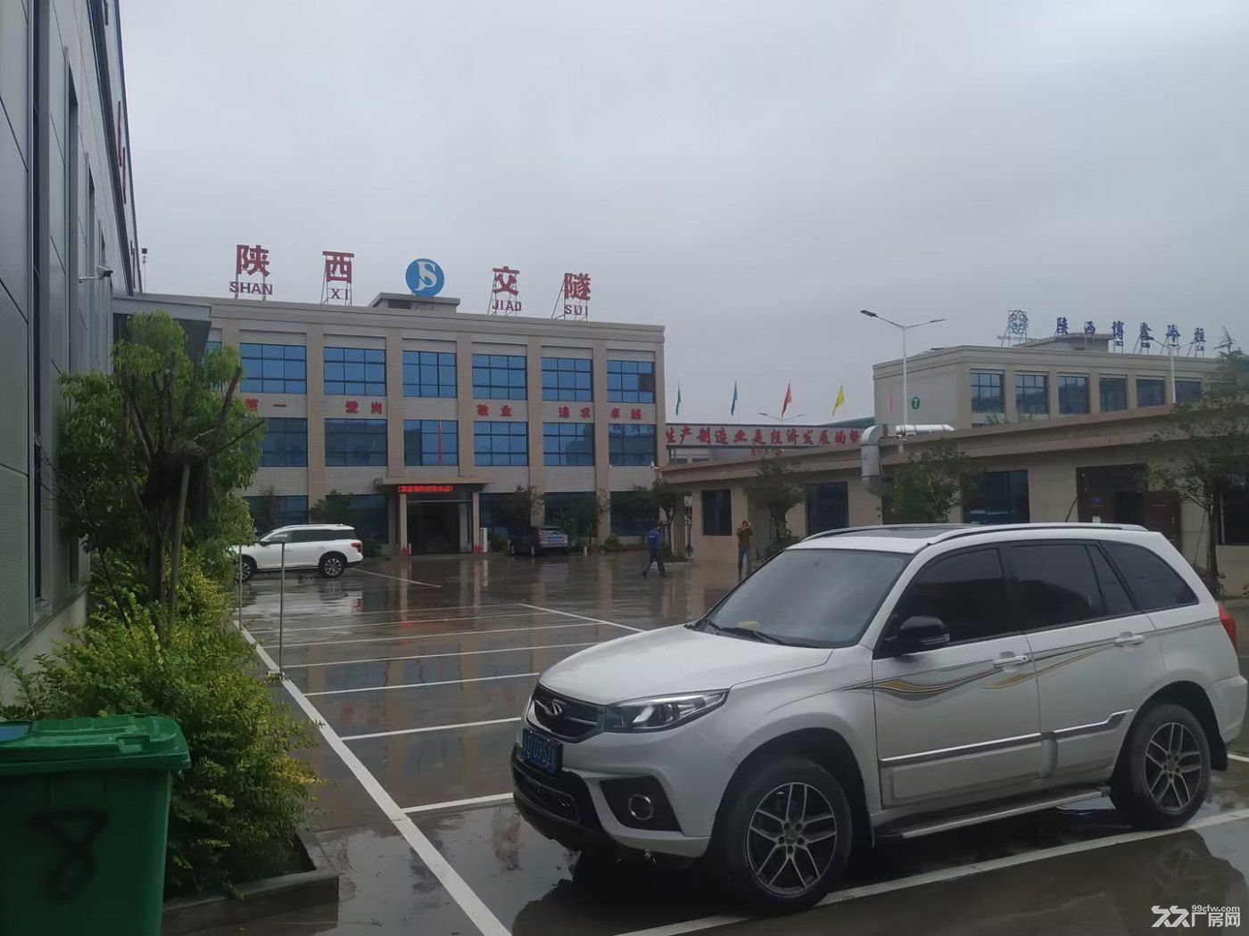 现房出粗I带院子单层钢结构厂房(面积区间2000~5000) - 3