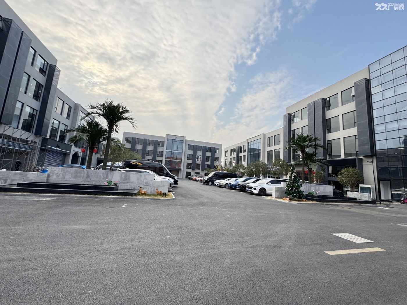 莘庄商务区办公室展厅出租，最小100平起租，价格低，无中介费