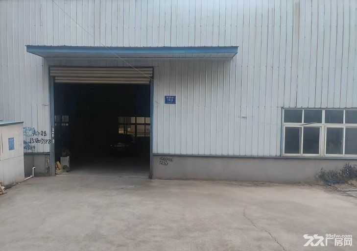 1100平米厂房出租,交通便利