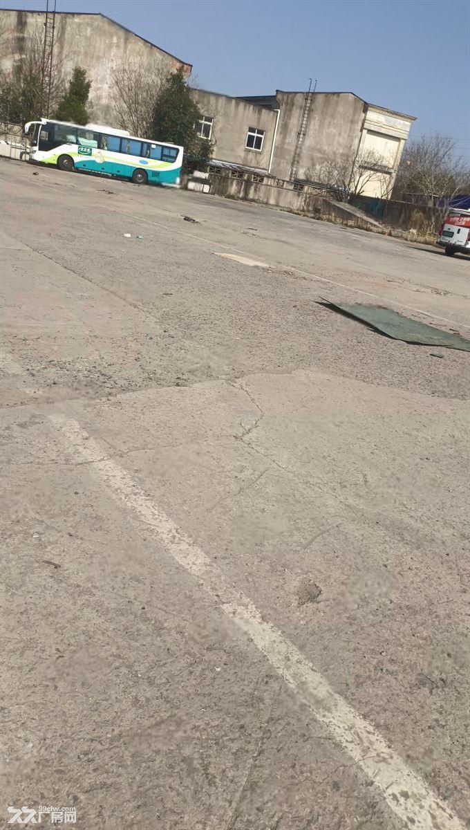 房东出租:黄渡曹安公路水泥场地8亩石子场地5亩可分租,停车堆放,理石板 - 3