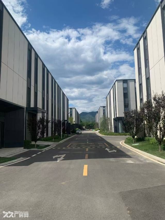 平谷区 2层独栋厂房 均价7200 面积1200-3200 - 2