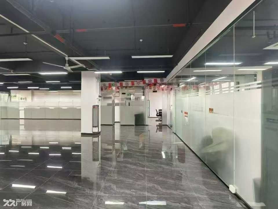 观澜福民龙澜大道旁边楼上厂房整层2220平厂房出租 - 8