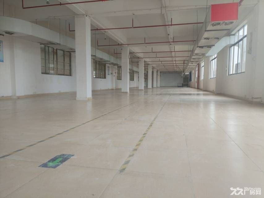 地铁口超实惠精装厂房出租