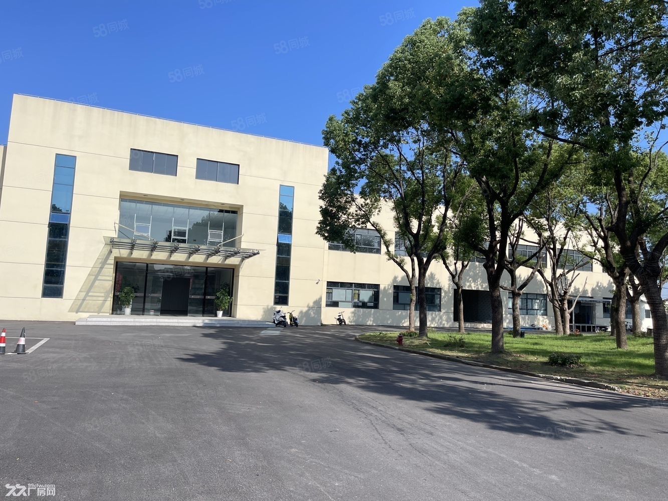颛兴东路近莲花南路厂房办公室出租一楼220平起二楼85平起 - 2