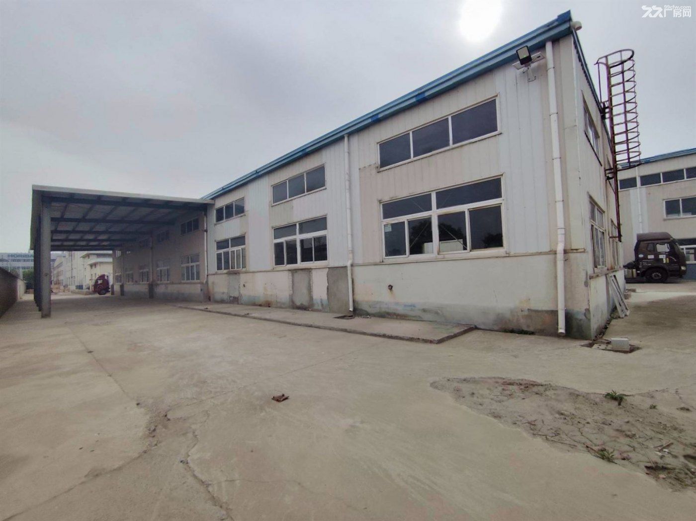 房东出租：104地块，小面积230平，带航车，大场地，金刚砂地面 - 4