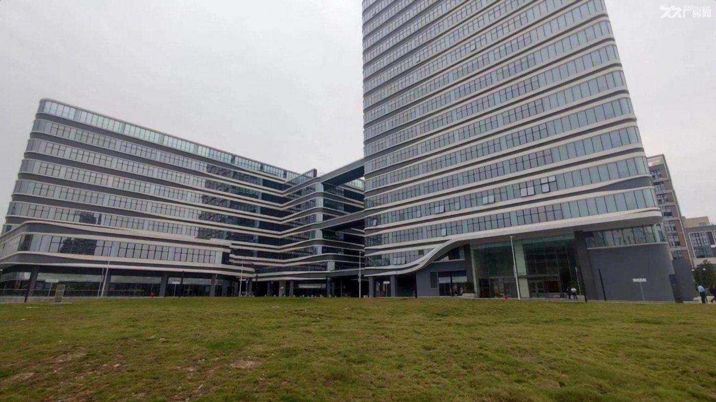 深圳坪山区全新工业上楼红本厂房单层面积1500平方起首付两成 - 5