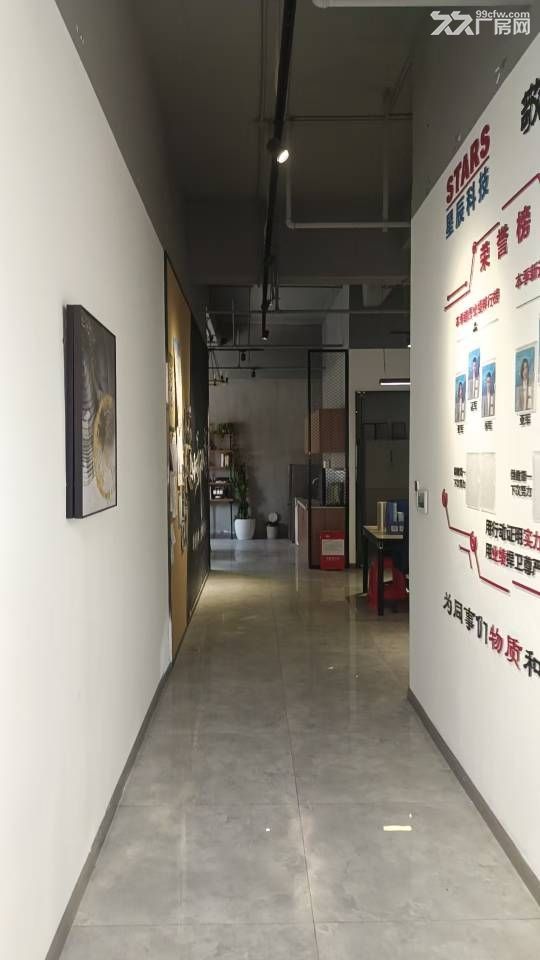 联东U谷三层精装修厂房,有货梯,有喷淋,二楼精装修办公室,接 - 4