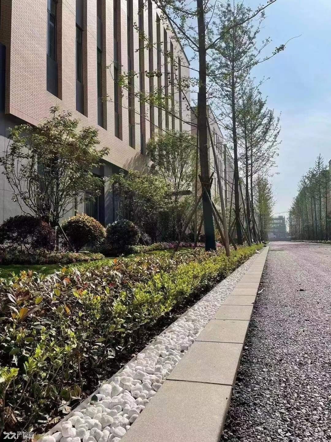 联东U谷产业园 1000平起1-2楼分层独栋1-4层招商中 - 2