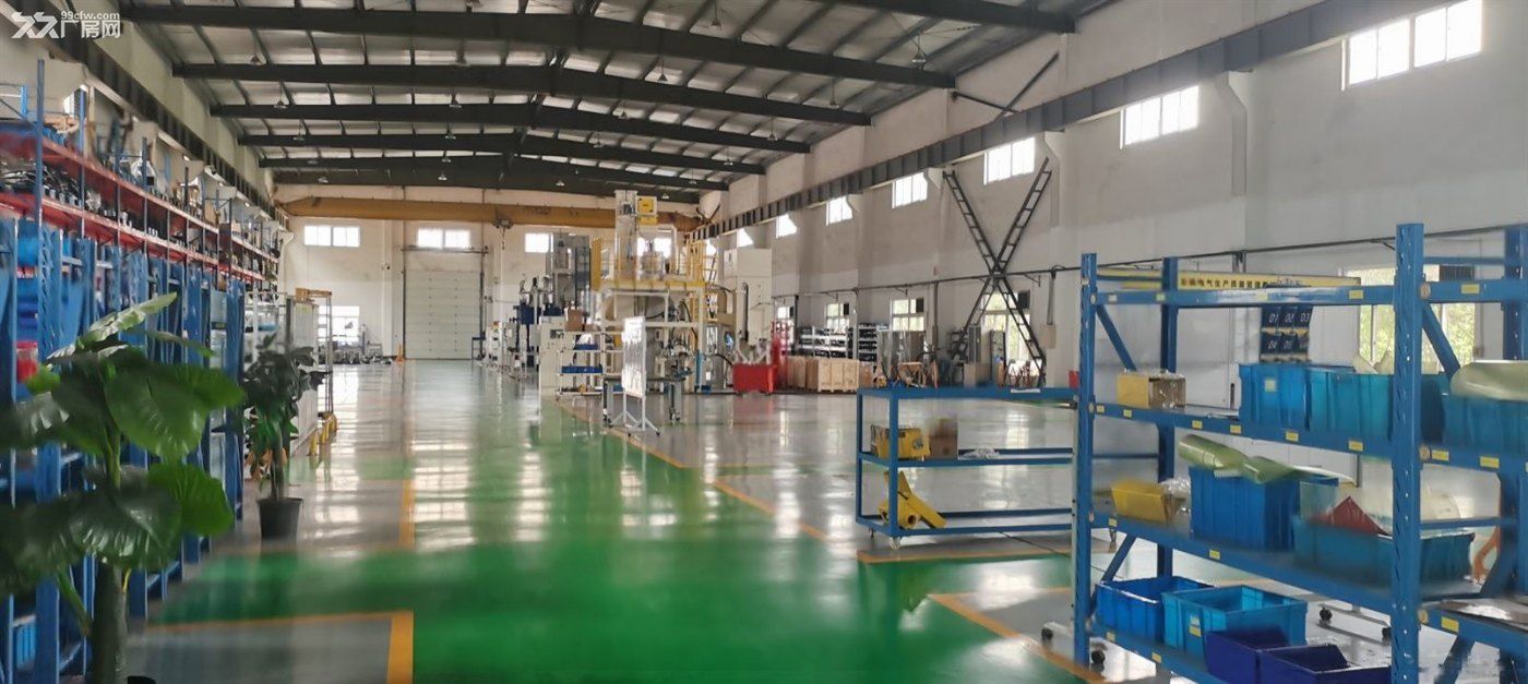 方泰五金城旁原房东2156平厂房独门独院，高十米带航车，分租