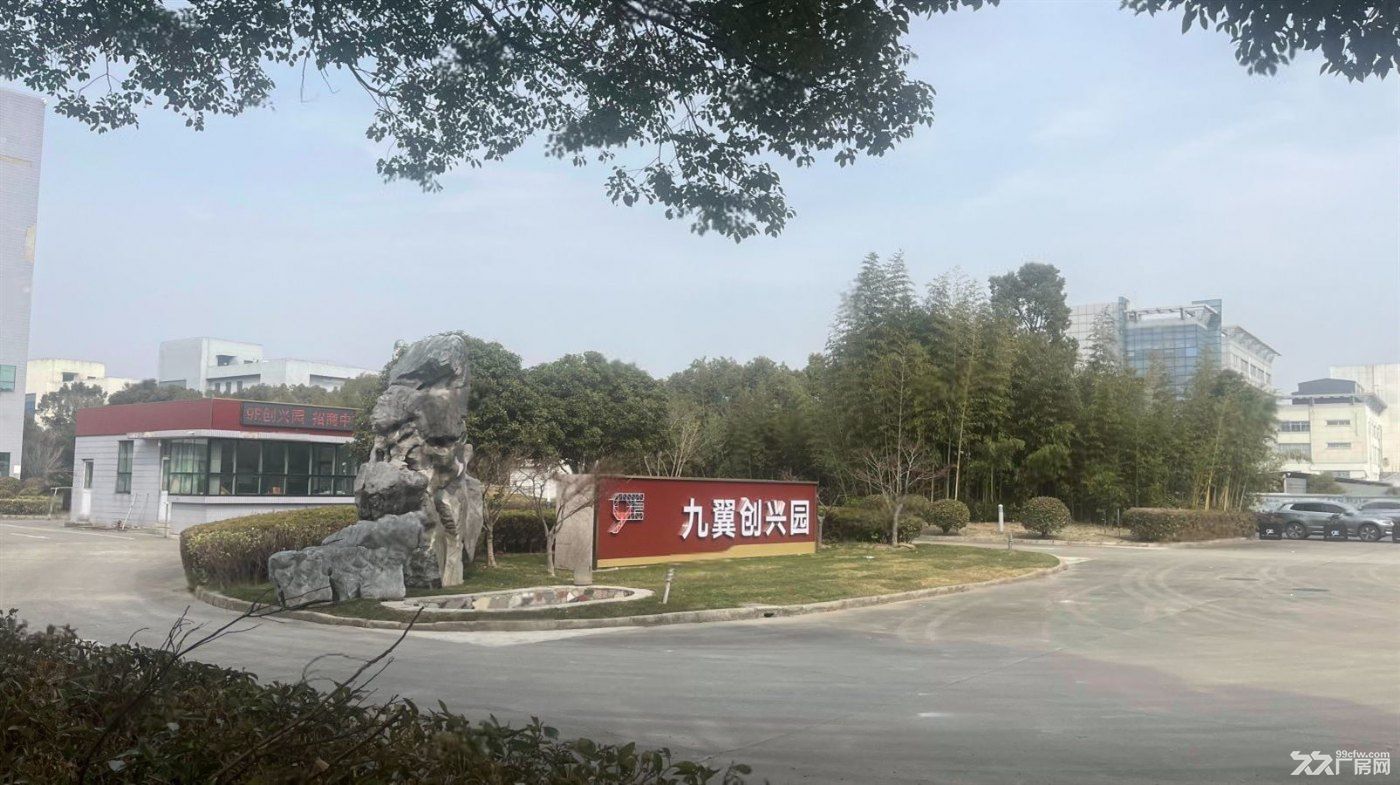物业出租：招商;佘山天马厂房仓库出租0.4元起，可分割可整租
