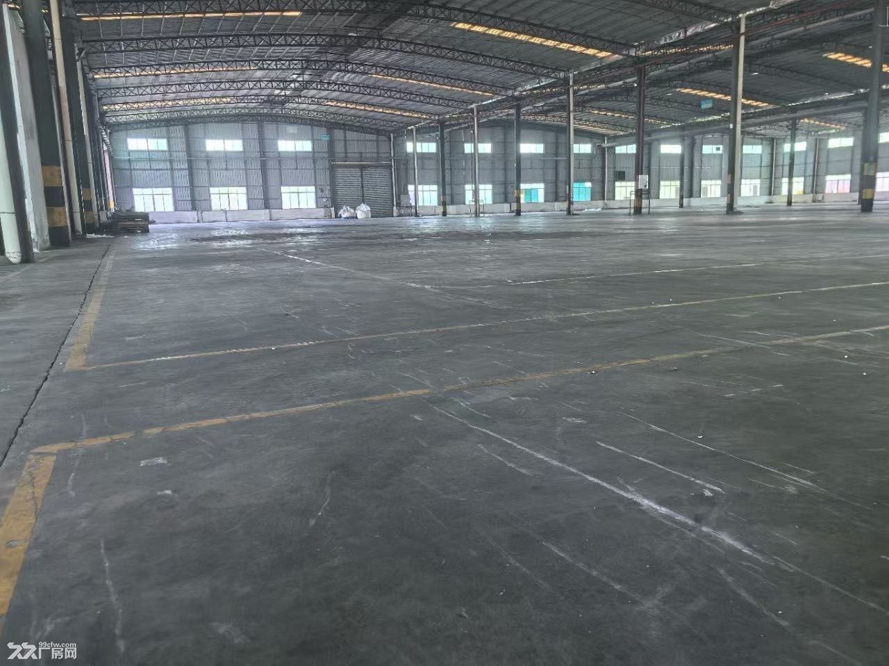 惠州市石湾独院9800方简易厂房底价出租 - 2