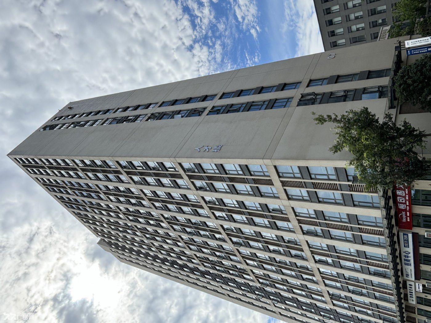 光谷七路优质园区厂房出租 - 2