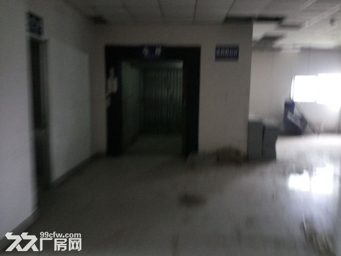 百家湖1560平方米厂房出租,之前做电子厂的 有办公室。2吨