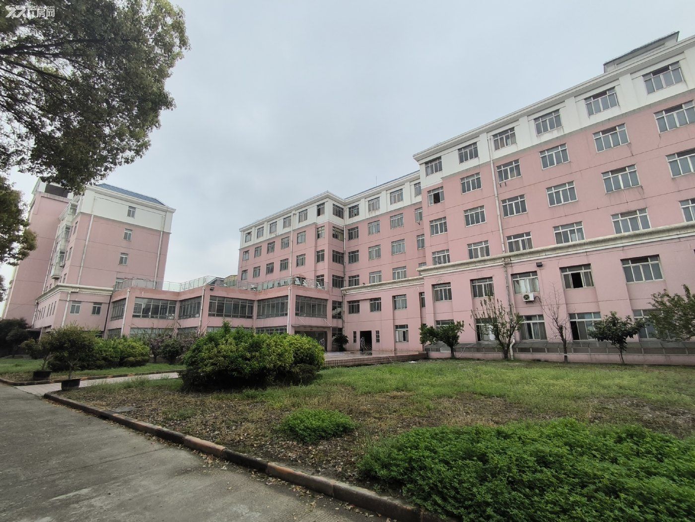 出租康桥4.8万方厂房,1.2万方公寓,三万方场地,均可分租 - 4