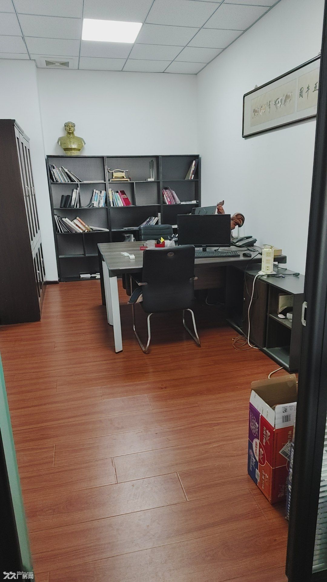 海泰产业基地单层厂房,紧邻高速口,地铁口,有办公、车间,可环评有货梯,
