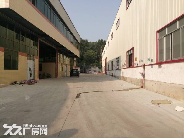花都狮岭芙蓉大道新出钢混厂房900方，空地大，离高速近，有办公区