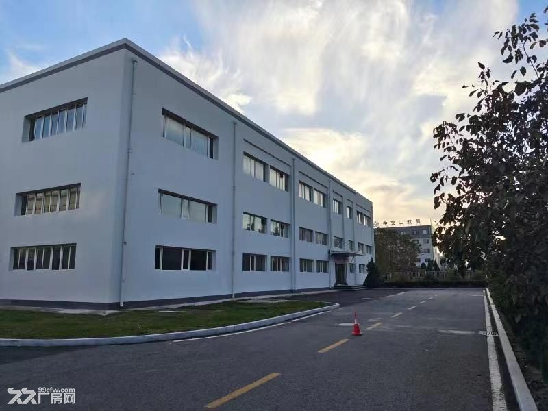 大连开发区双D港厂房4271平米