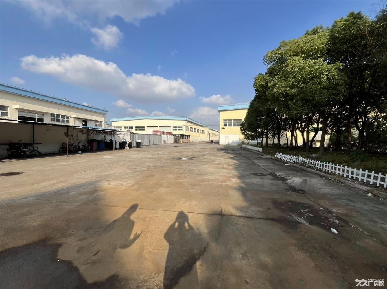 房东直租 独门独院9000平两栋厂房仓库 可分租无公摊