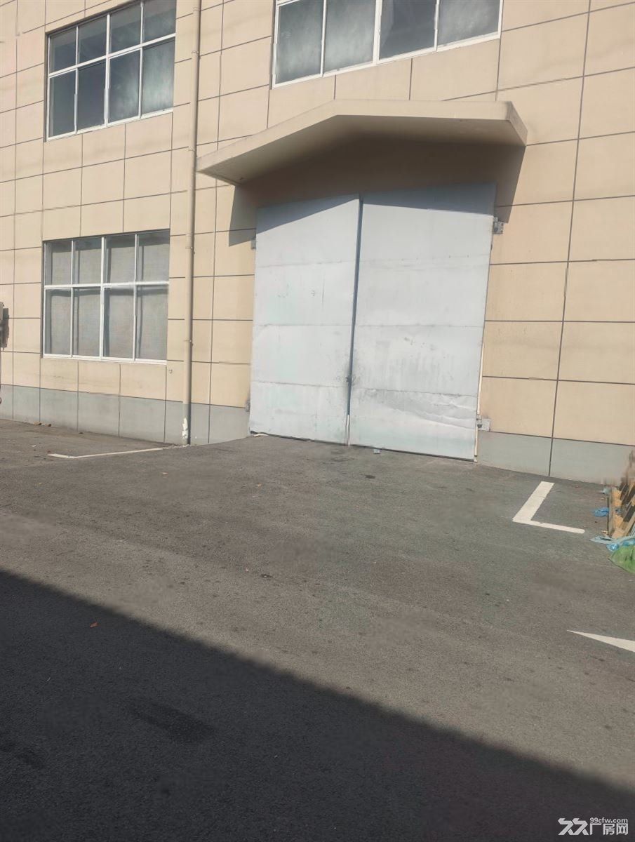 房东直租：华新纪鹤公路285平一楼高度10米  仓库  加工  不锈钢